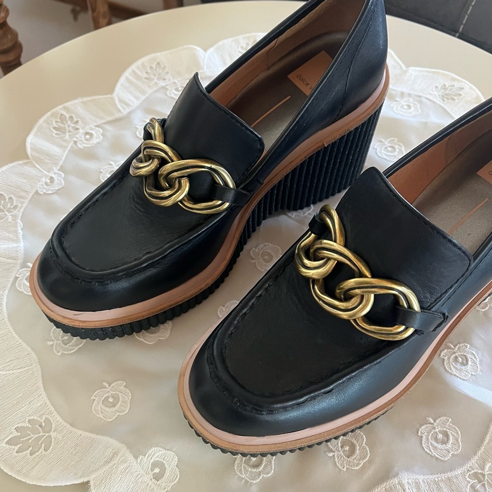 Dolce Vita Brennan Black Loafer Wedges with Gold Chain Detail - Picture 4 of 9